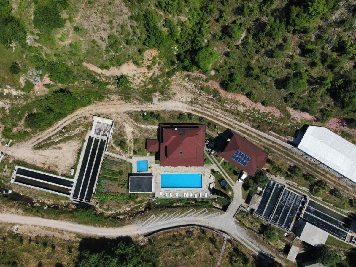 Etno Selo Vrelo & Camping Affittacamere Berane Esterno foto