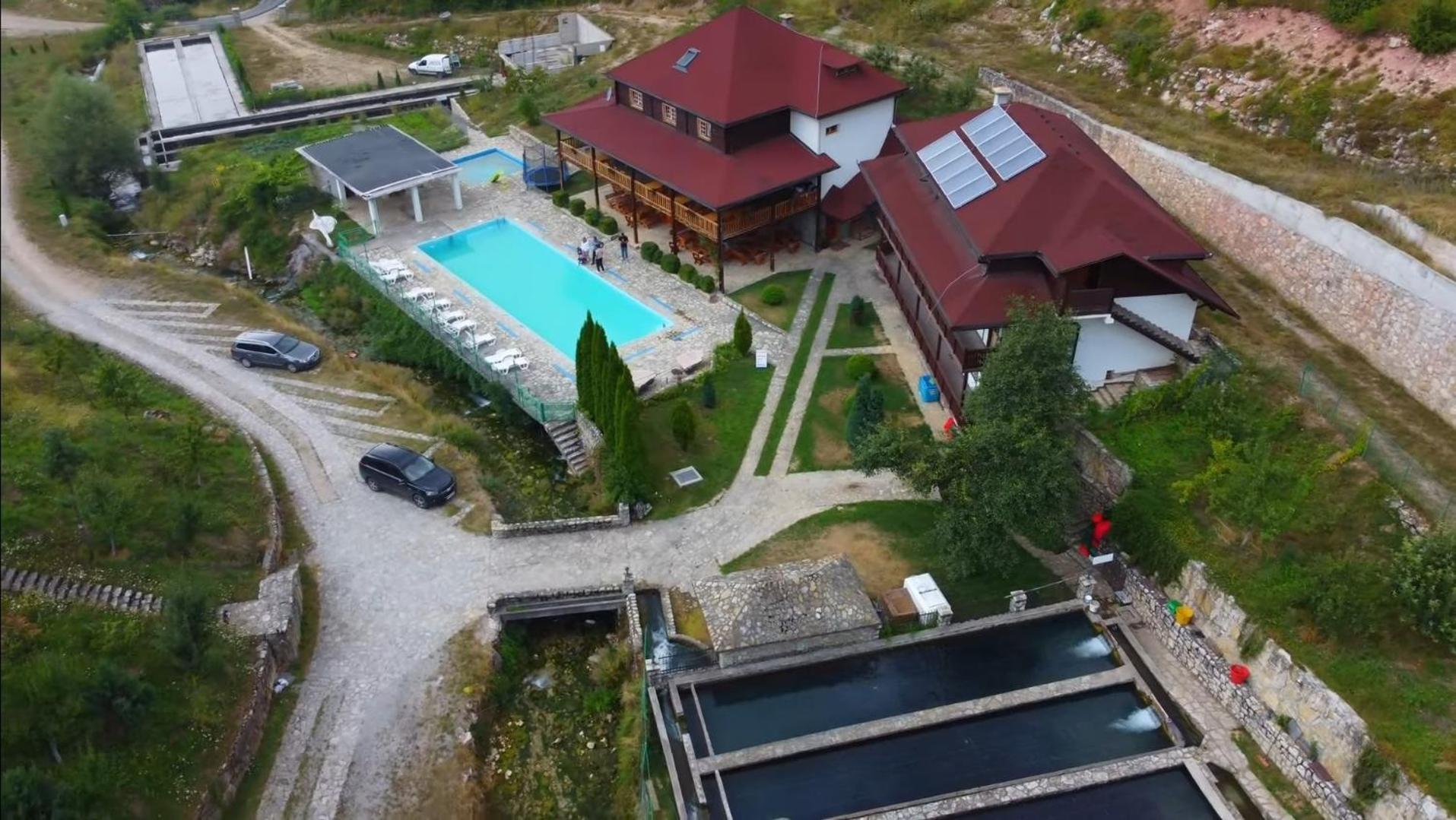 Etno Selo Vrelo & Camping Affittacamere Berane Esterno foto