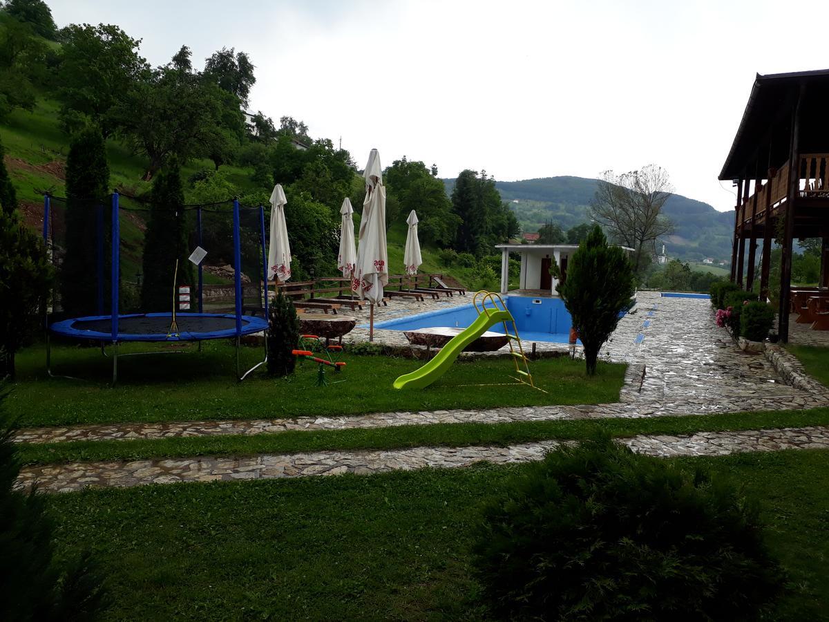 Etno Selo Vrelo & Camping Affittacamere Berane Esterno foto