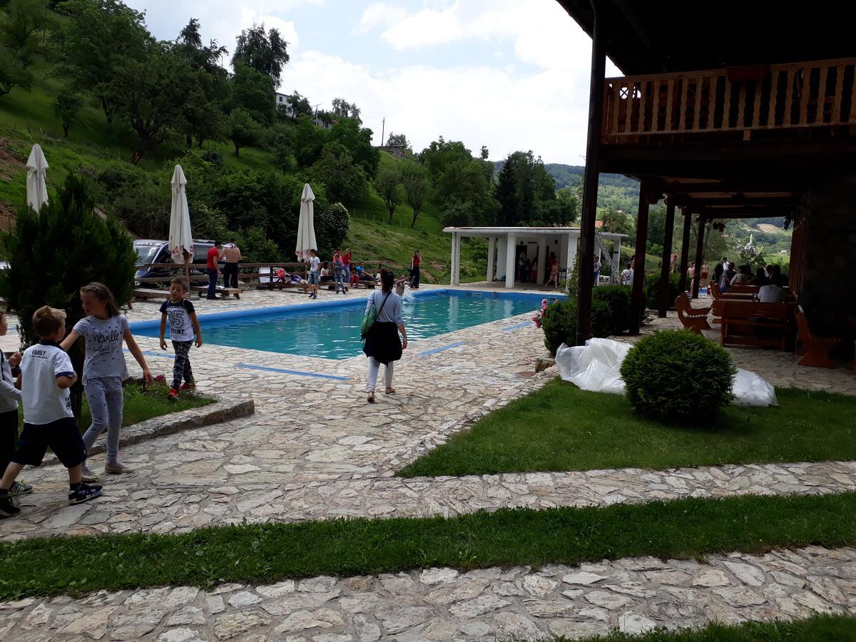 Etno Selo Vrelo & Camping Affittacamere Berane Esterno foto